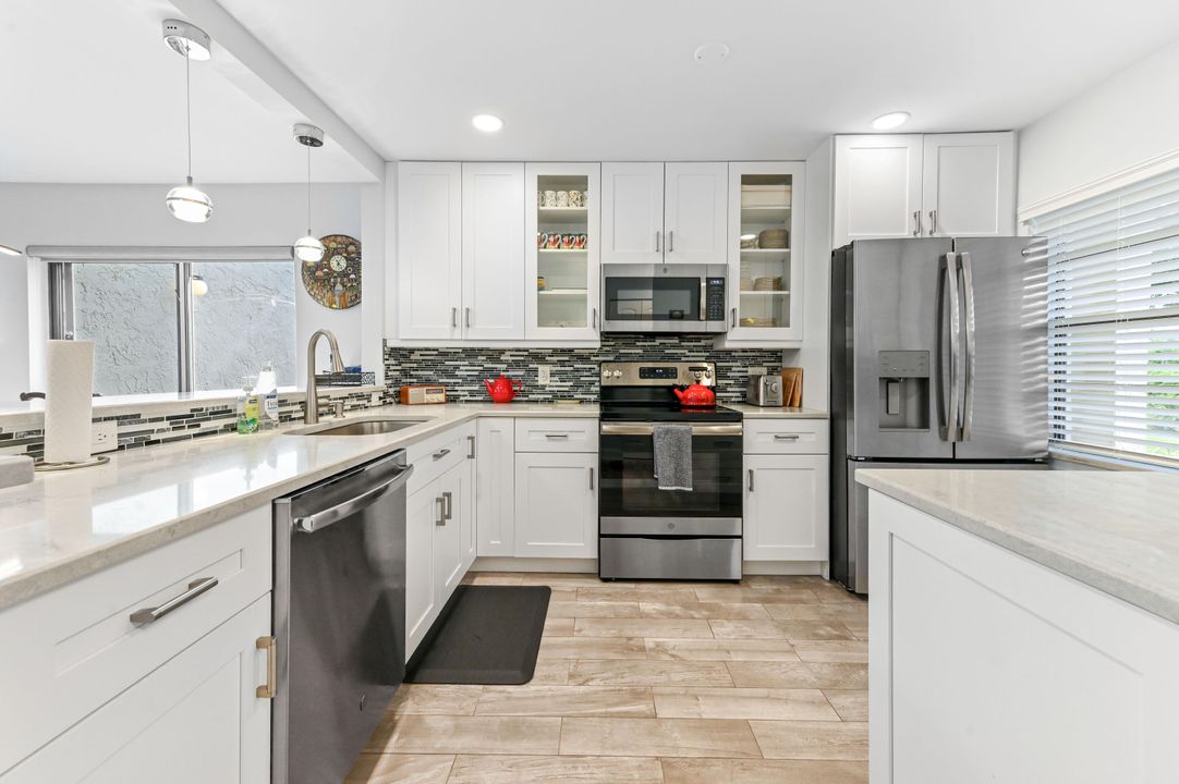 Active With Contract: $349,900 (3 beds, 2 baths, 1411 Square Feet)