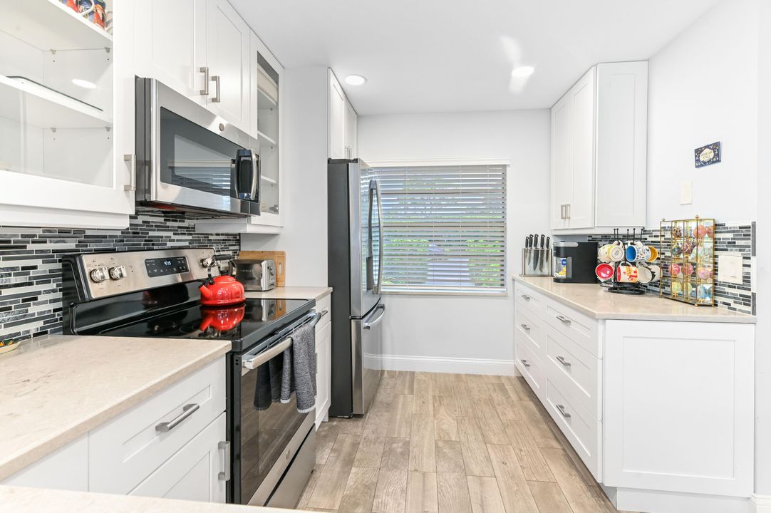 Active With Contract: $349,900 (3 beds, 2 baths, 1411 Square Feet)