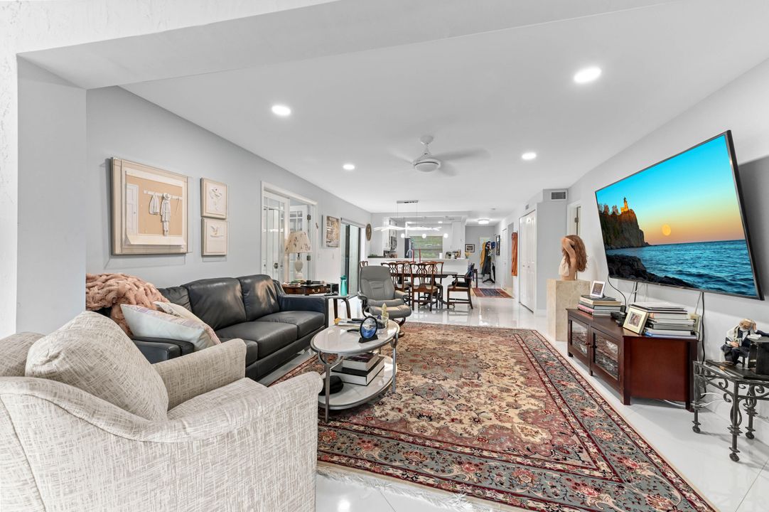 Active With Contract: $349,900 (3 beds, 2 baths, 1411 Square Feet)