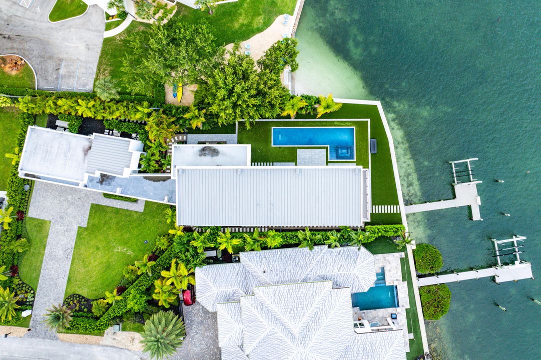 For Sale: $9,992,000 (5 beds, 5 baths, 4550 Square Feet)