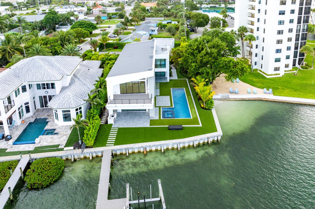 For Sale: $9,992,000 (5 beds, 5 baths, 4550 Square Feet)