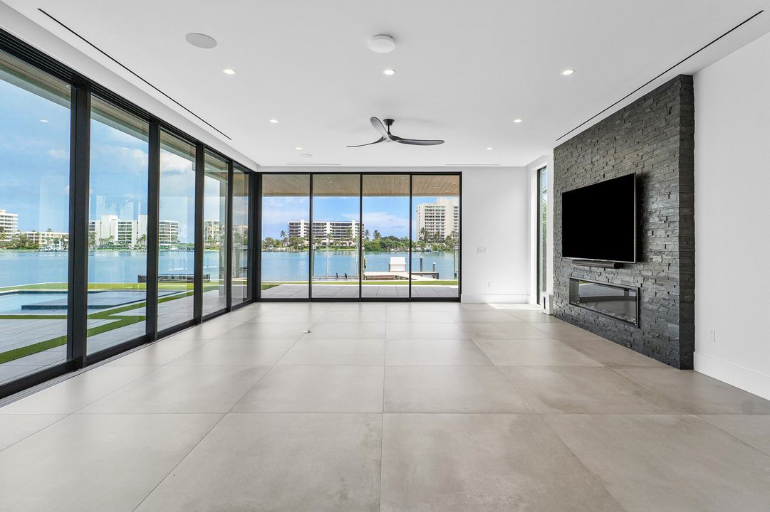 For Sale: $9,992,000 (5 beds, 5 baths, 4550 Square Feet)