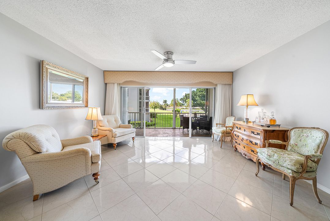 For Sale: $315,000 (3 beds, 2 baths, 1711 Square Feet)