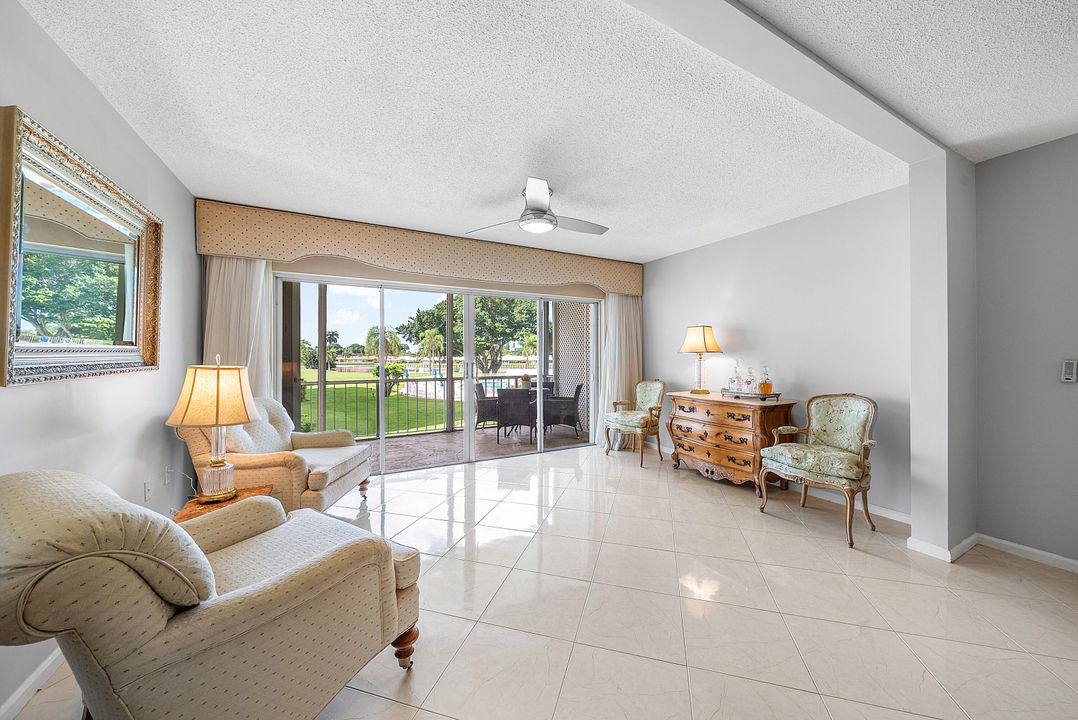 For Sale: $315,000 (3 beds, 2 baths, 1711 Square Feet)