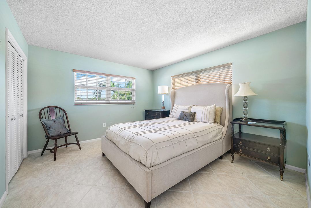 For Sale: $315,000 (3 beds, 2 baths, 1711 Square Feet)