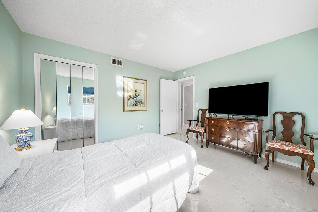 For Sale: $315,000 (3 beds, 2 baths, 1711 Square Feet)