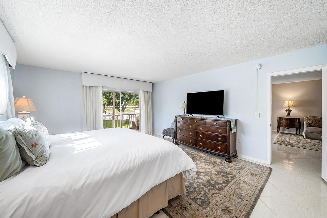 For Sale: $315,000 (3 beds, 2 baths, 1711 Square Feet)