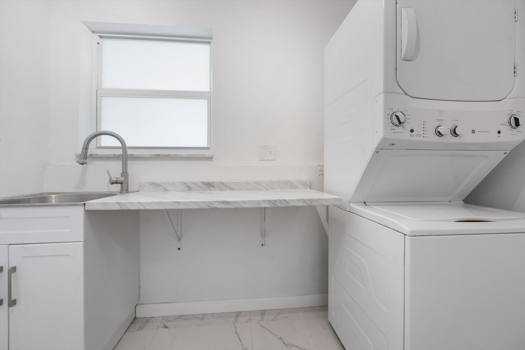 For Sale: $1,549,888 (2 beds, 2 baths, 1449 Square Feet)