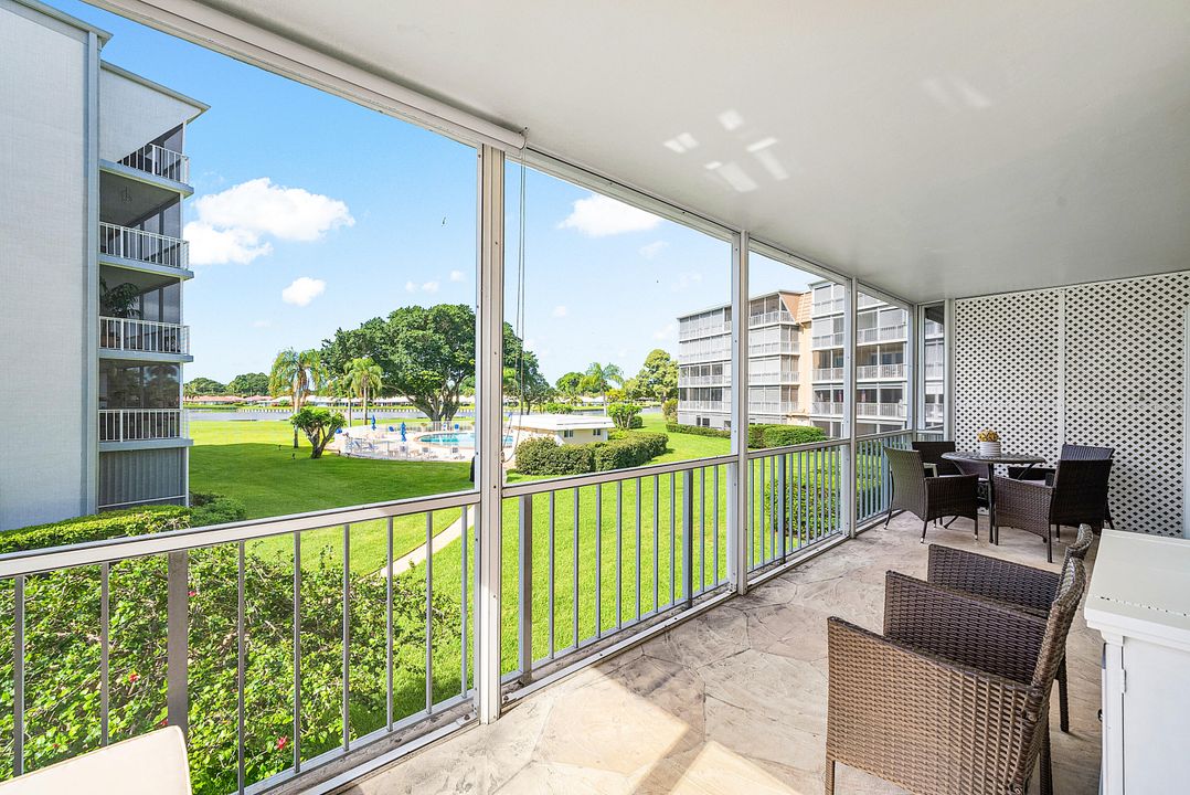 For Sale: $315,000 (3 beds, 2 baths, 1711 Square Feet)