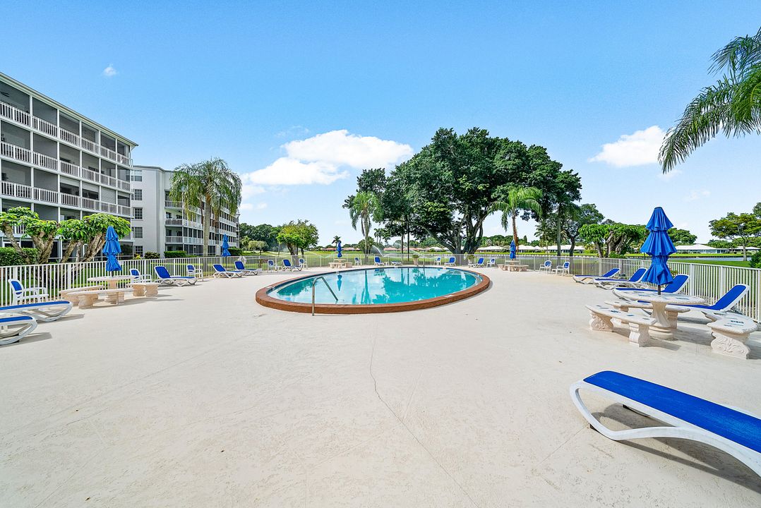 For Sale: $315,000 (3 beds, 2 baths, 1711 Square Feet)