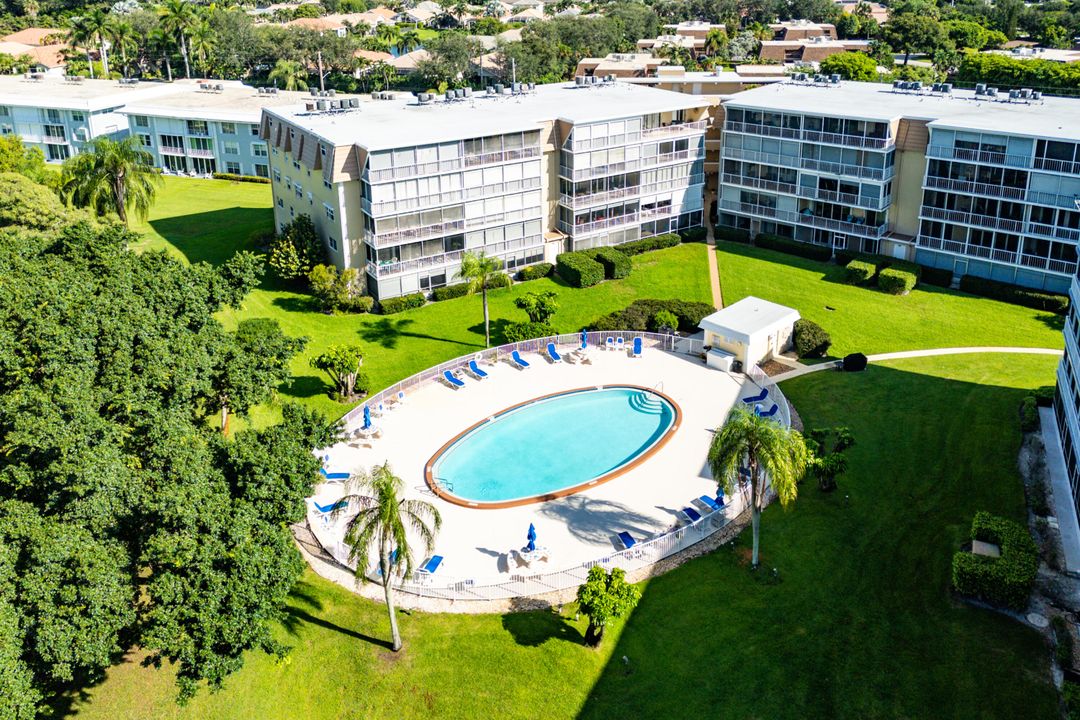 For Sale: $315,000 (3 beds, 2 baths, 1711 Square Feet)