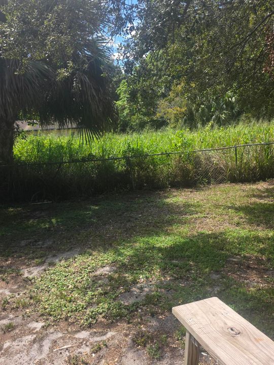 На продажу: $145,500 (2 спален, 1 ванн, 777 Квадратных фут)