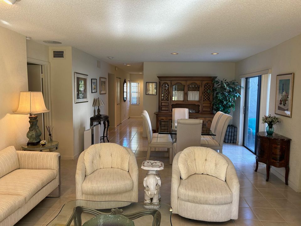 Active With Contract: $4,000 (3 beds, 2 baths, 1411 Square Feet)