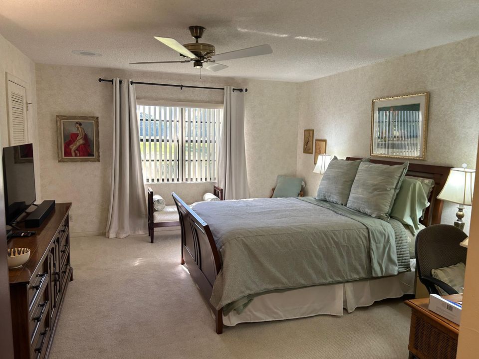 Active With Contract: $4,000 (3 beds, 2 baths, 1411 Square Feet)