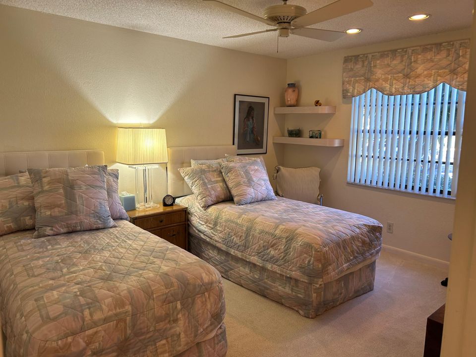 Active With Contract: $4,000 (3 beds, 2 baths, 1411 Square Feet)