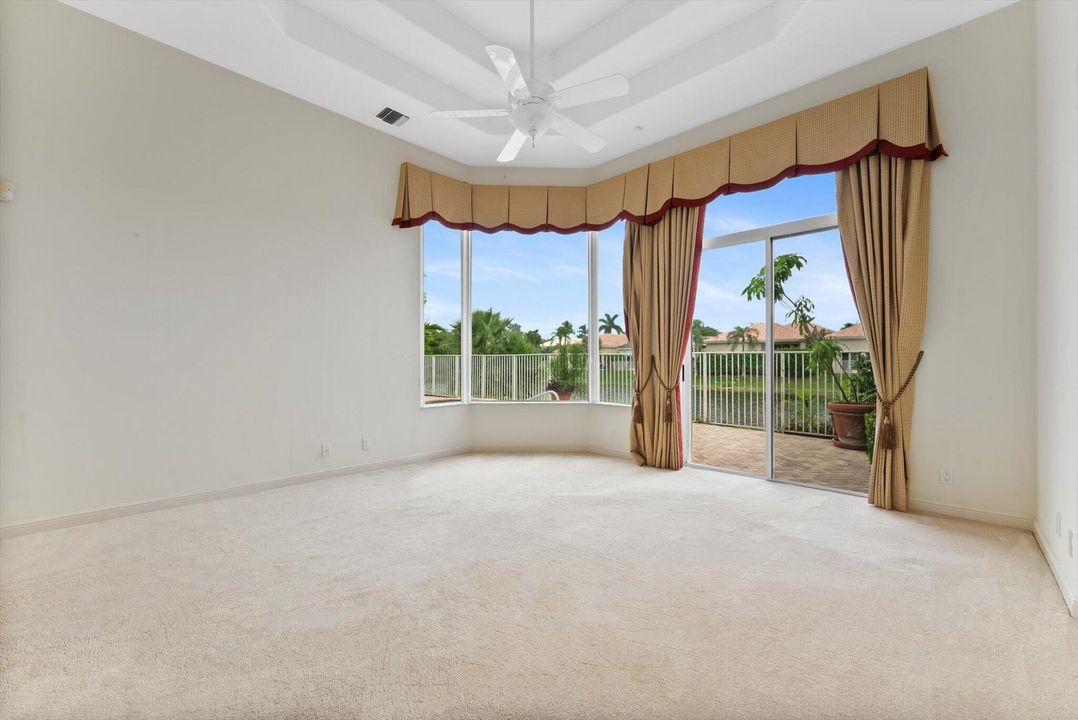 Activo con contrato: $10,000 (3 camas, 2 baños, 2749 Pies cuadrados)