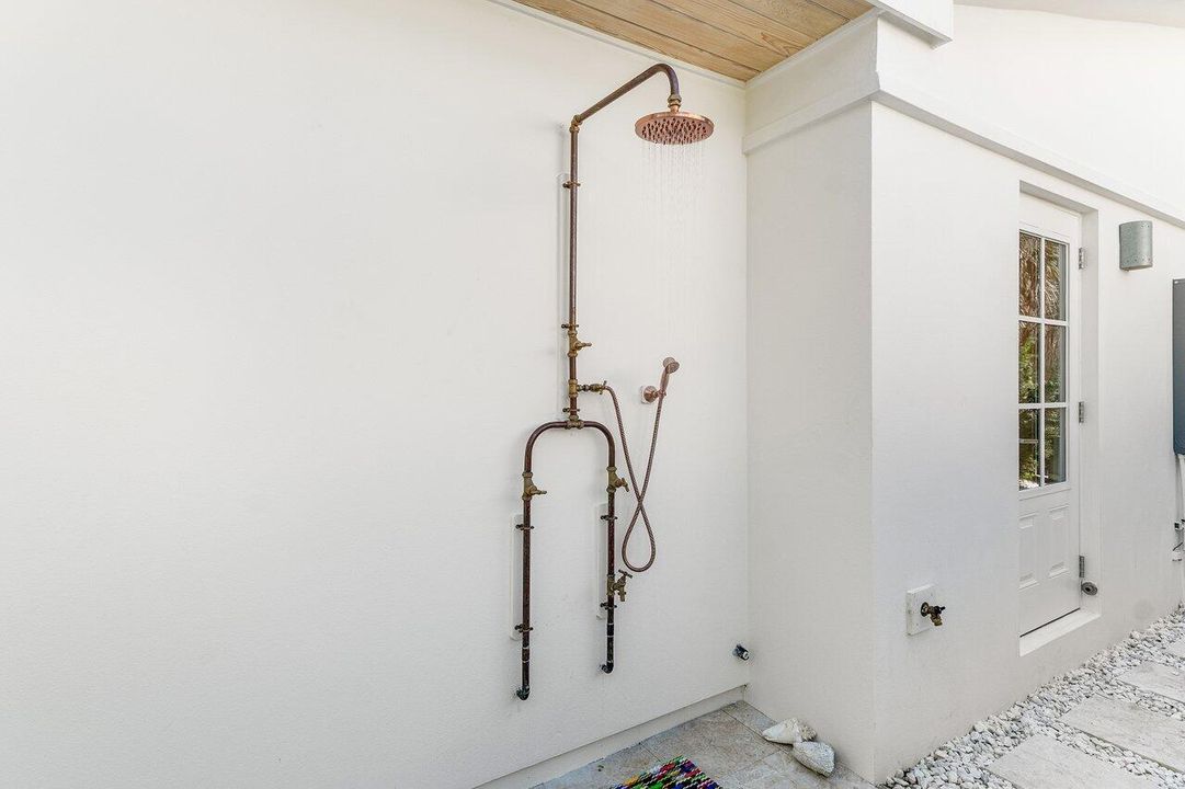 В аренду: $18,500 (3 спален, 2 ванн, 1579 Квадратных фут)