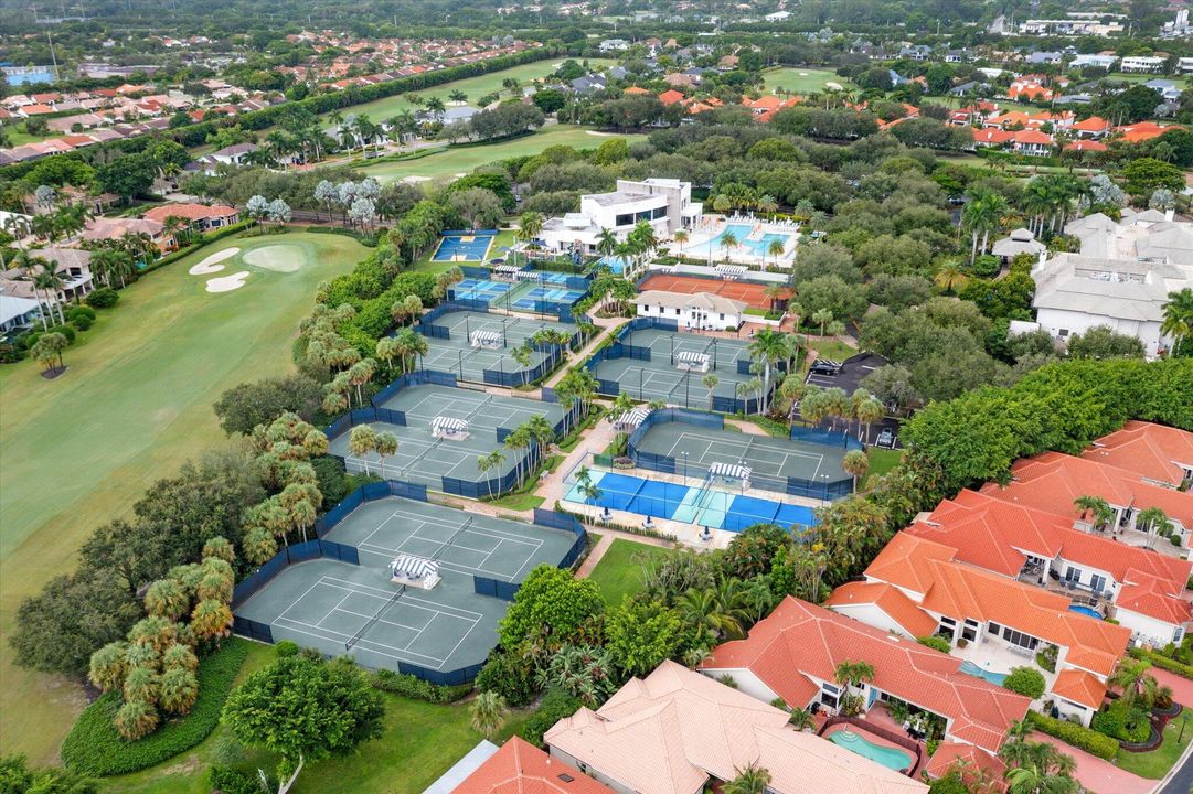 Activo con contrato: $10,000 (3 camas, 2 baños, 2749 Pies cuadrados)