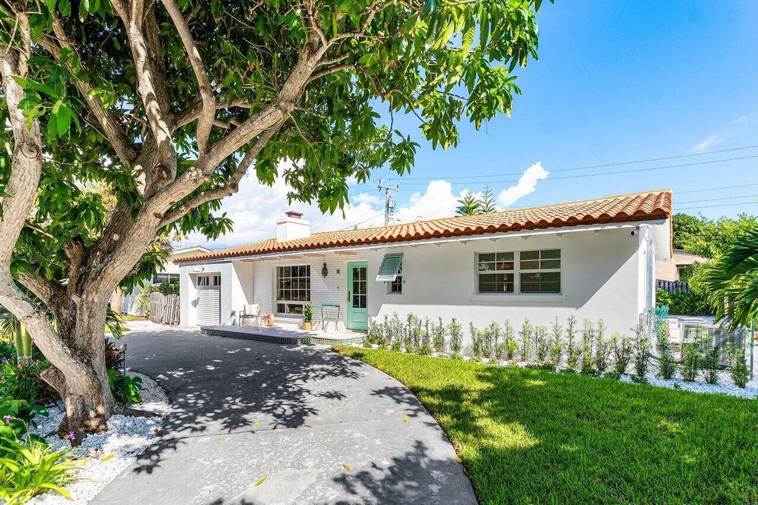 В аренду: $18,500 (3 спален, 2 ванн, 1579 Квадратных фут)