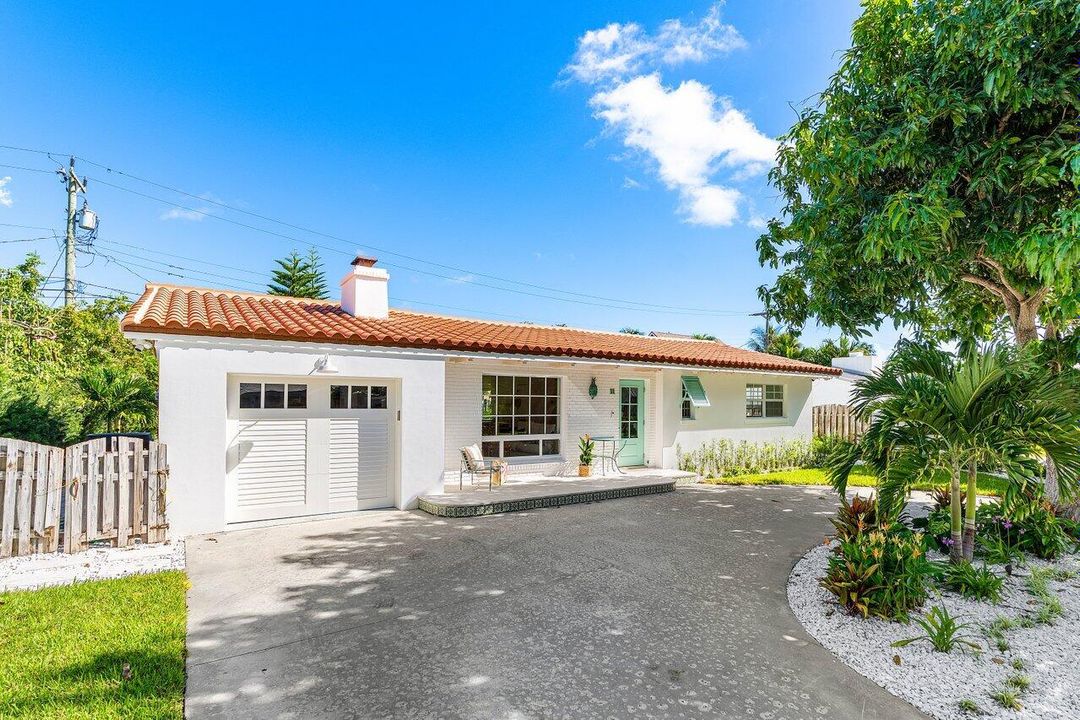 В аренду: $18,500 (3 спален, 2 ванн, 1579 Квадратных фут)