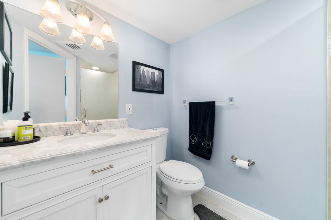 For Sale: $425,000 (1 beds, 2 baths, 1011 Square Feet)