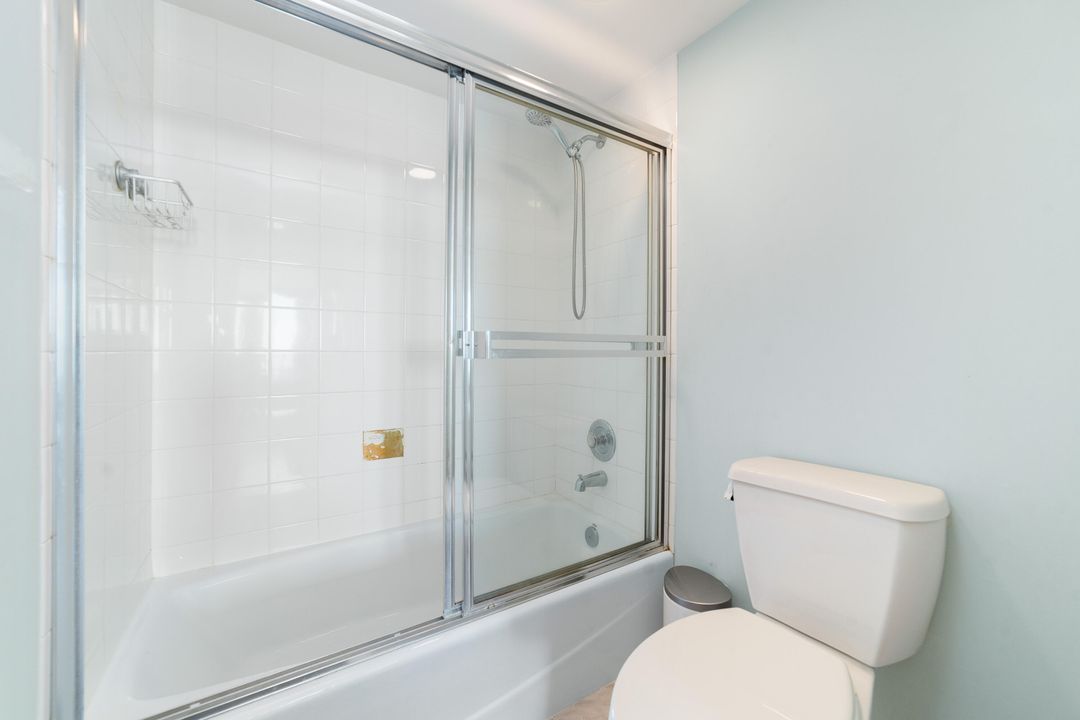 For Sale: $425,000 (1 beds, 2 baths, 1011 Square Feet)