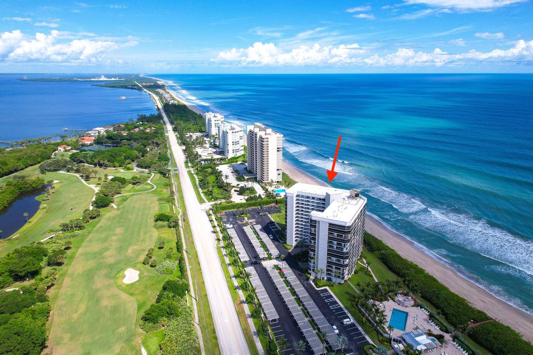 For Sale: $425,000 (1 beds, 2 baths, 1011 Square Feet)