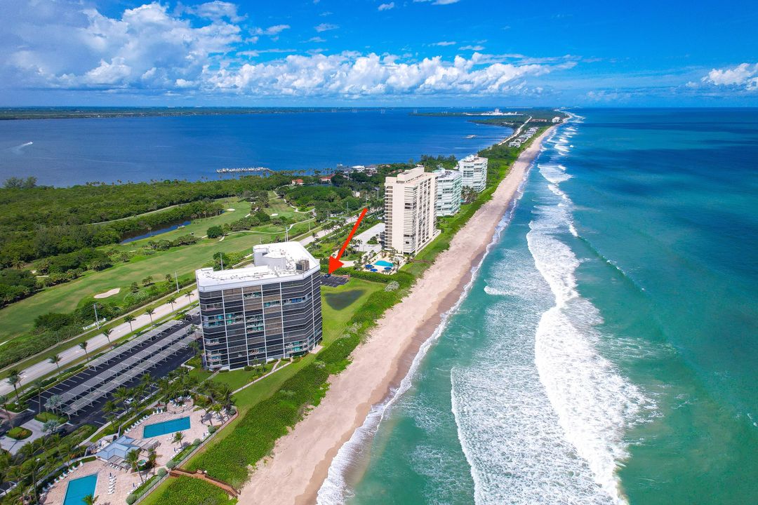 For Sale: $425,000 (1 beds, 2 baths, 1011 Square Feet)