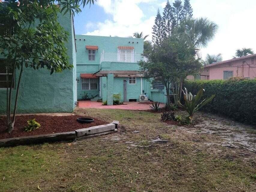 Active With Contract: $440,000 (3 beds, 2 baths, 1835 Square Feet)