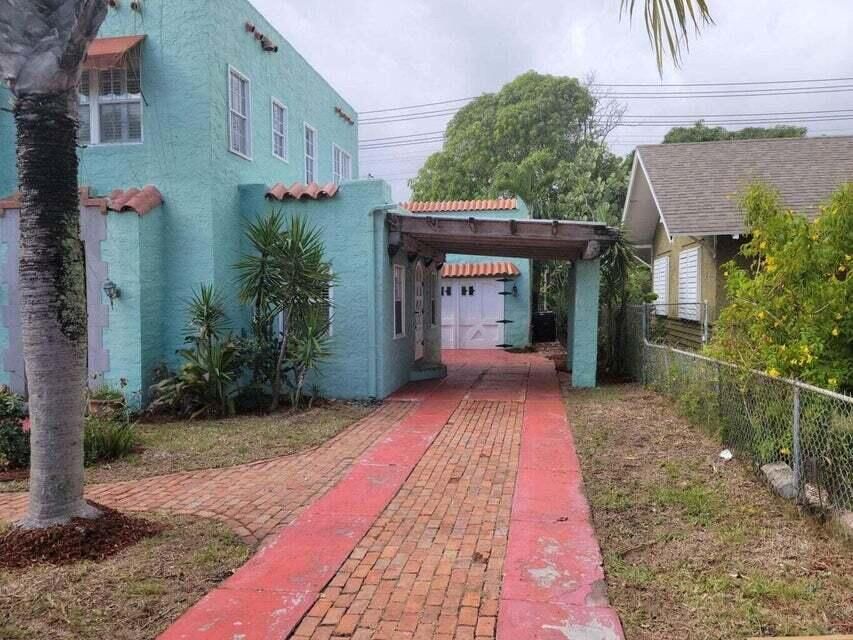 Active With Contract: $440,000 (3 beds, 2 baths, 1835 Square Feet)