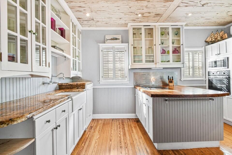 Active With Contract: $440,000 (3 beds, 2 baths, 1835 Square Feet)