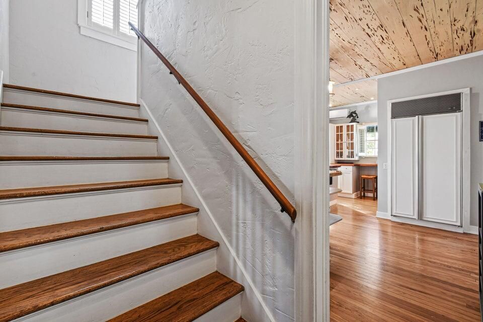 Active With Contract: $440,000 (3 beds, 2 baths, 1835 Square Feet)