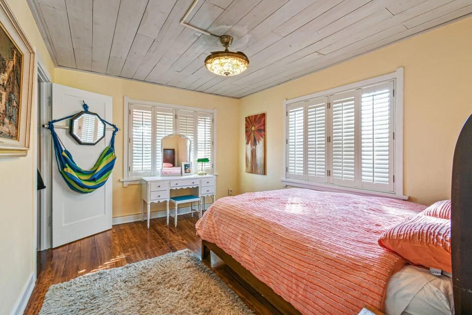 Active With Contract: $440,000 (3 beds, 2 baths, 1835 Square Feet)