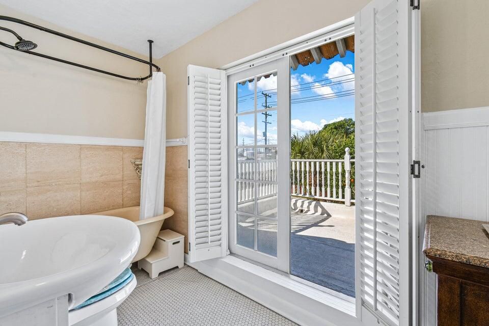 Active With Contract: $440,000 (3 beds, 2 baths, 1835 Square Feet)