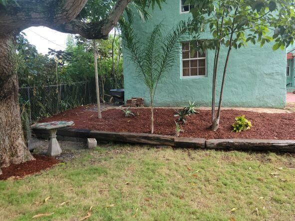 Active With Contract: $440,000 (3 beds, 2 baths, 1835 Square Feet)