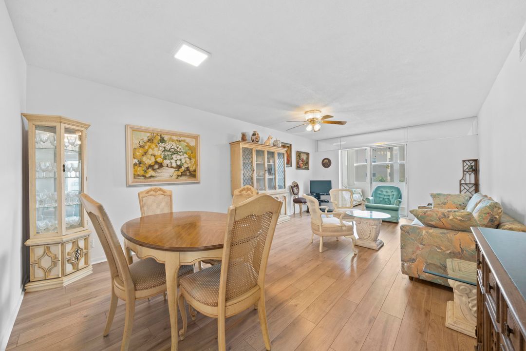 Active With Contract: $1,550 (2 beds, 2 baths, 960 Square Feet)