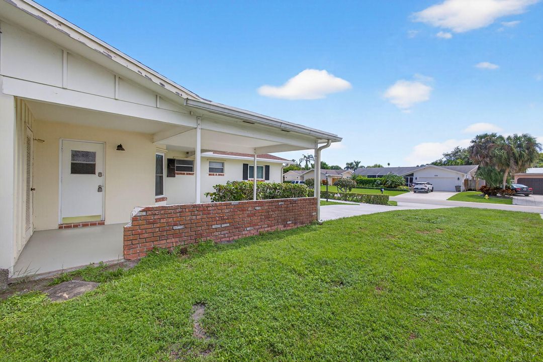 合同活跃: $500,000 (3 贝兹, 2 浴室, 1421 平方英尺)