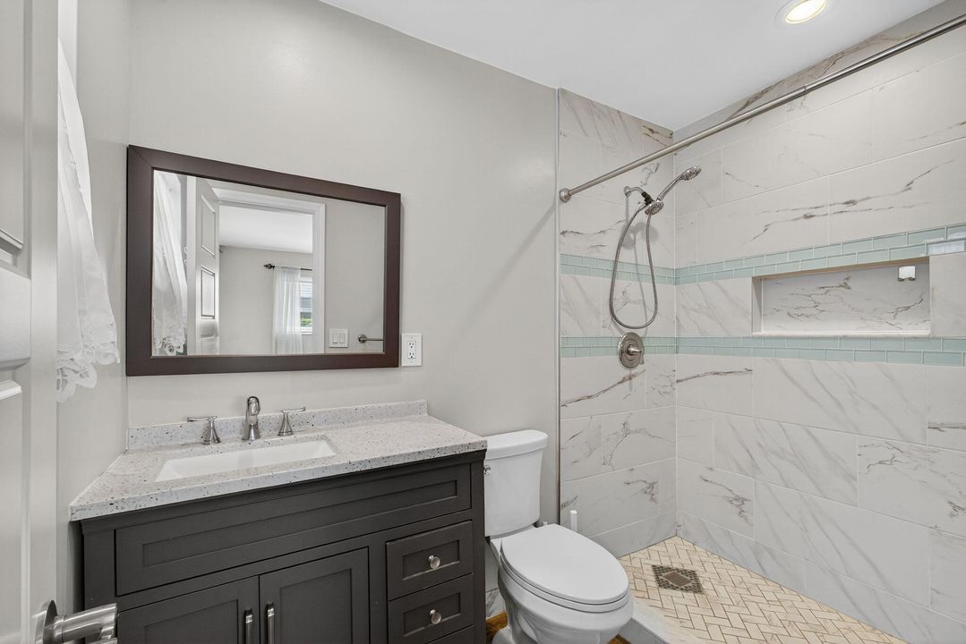 合同活跃: $500,000 (3 贝兹, 2 浴室, 1421 平方英尺)