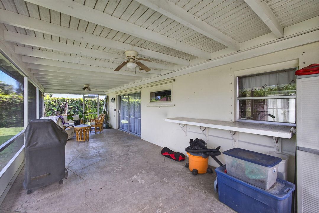 合同活跃: $500,000 (3 贝兹, 2 浴室, 1421 平方英尺)