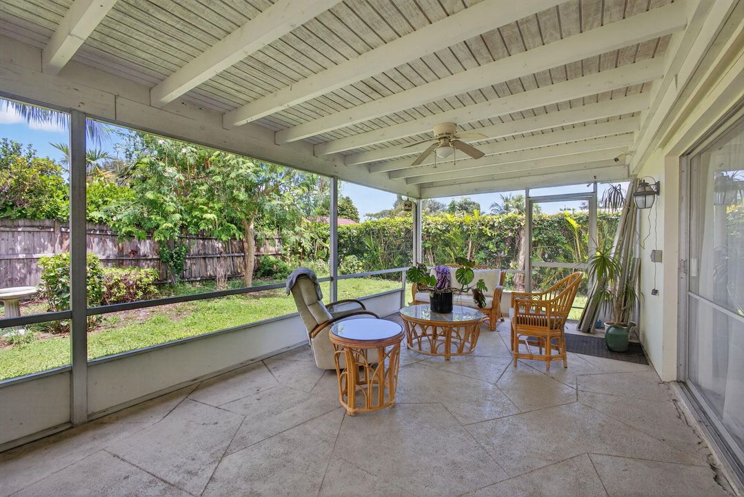 合同活跃: $500,000 (3 贝兹, 2 浴室, 1421 平方英尺)