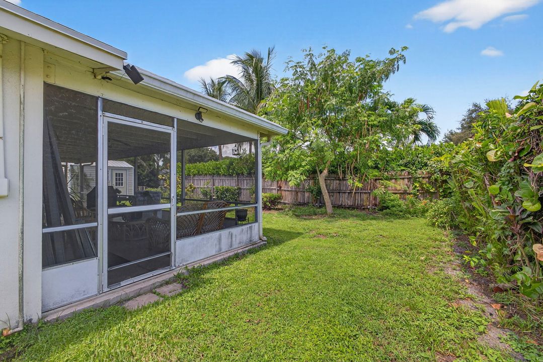 合同活跃: $500,000 (3 贝兹, 2 浴室, 1421 平方英尺)