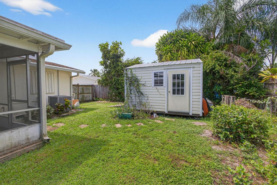 合同活跃: $500,000 (3 贝兹, 2 浴室, 1421 平方英尺)