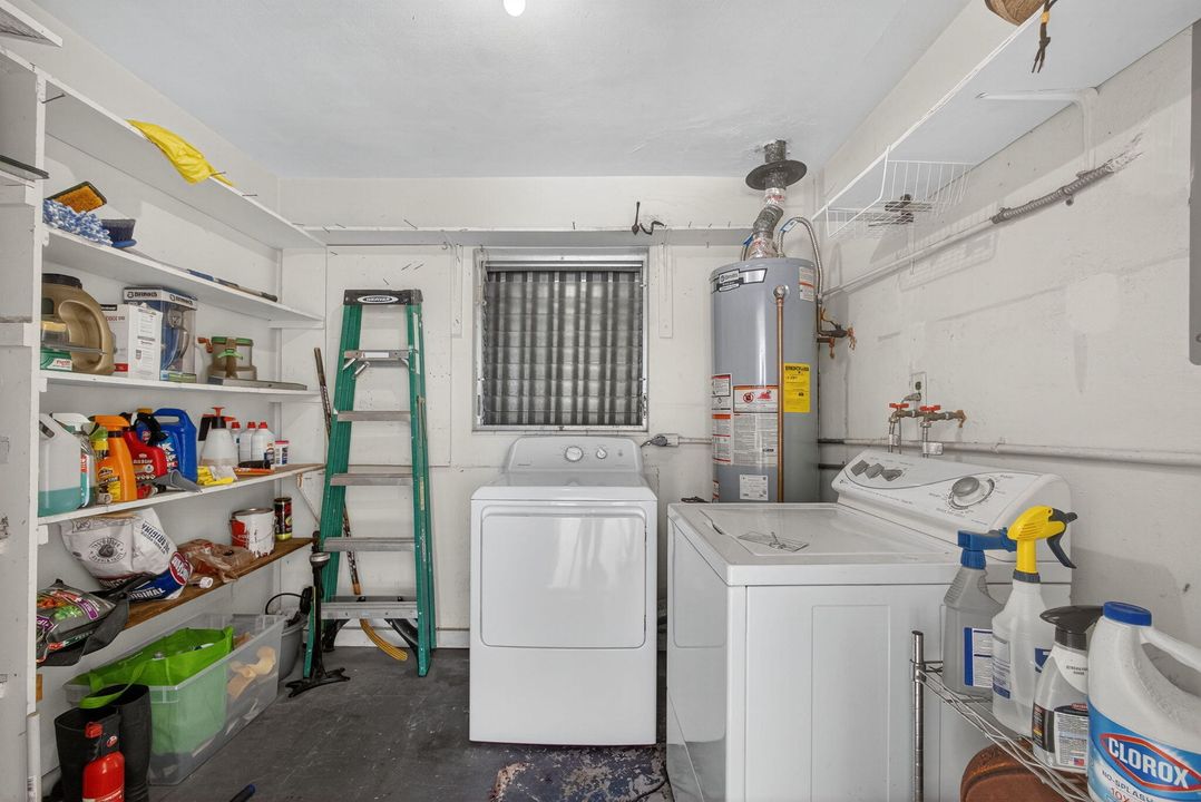 合同活跃: $500,000 (3 贝兹, 2 浴室, 1421 平方英尺)