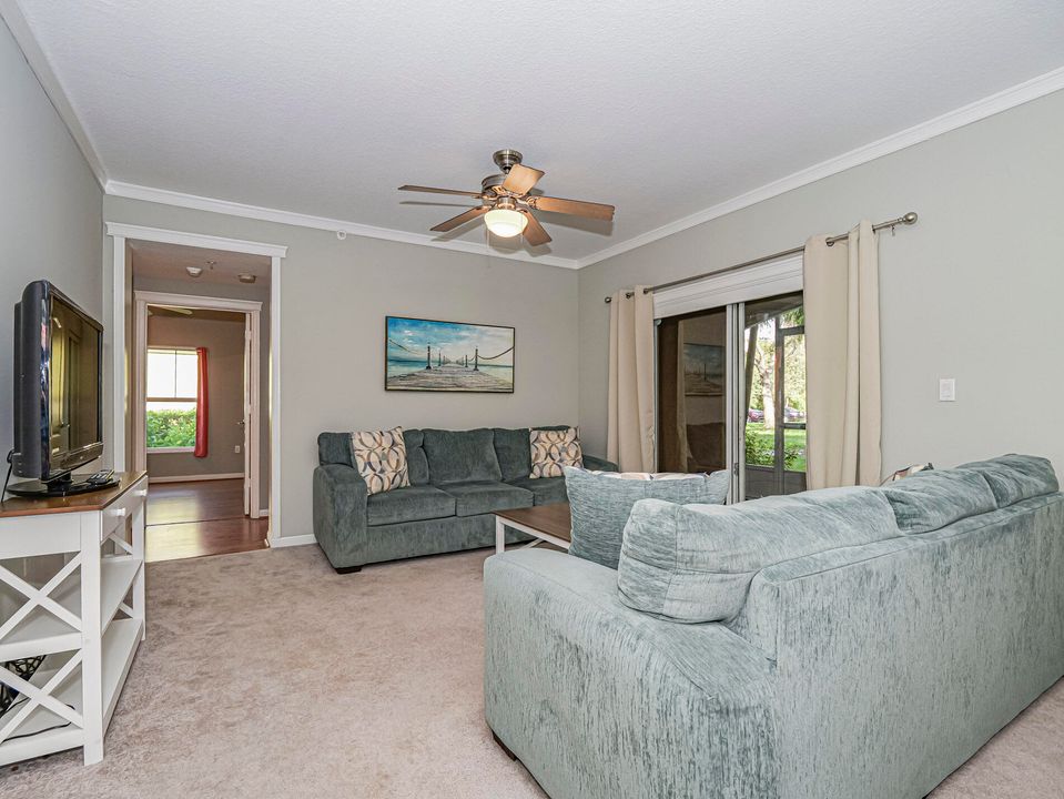 Activo con contrato: $269,000 (3 camas, 2 baños, 1190 Pies cuadrados)