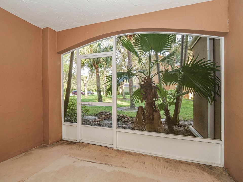 Activo con contrato: $269,000 (3 camas, 2 baños, 1190 Pies cuadrados)