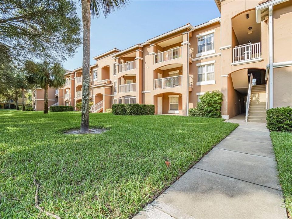 Activo con contrato: $269,000 (3 camas, 2 baños, 1190 Pies cuadrados)