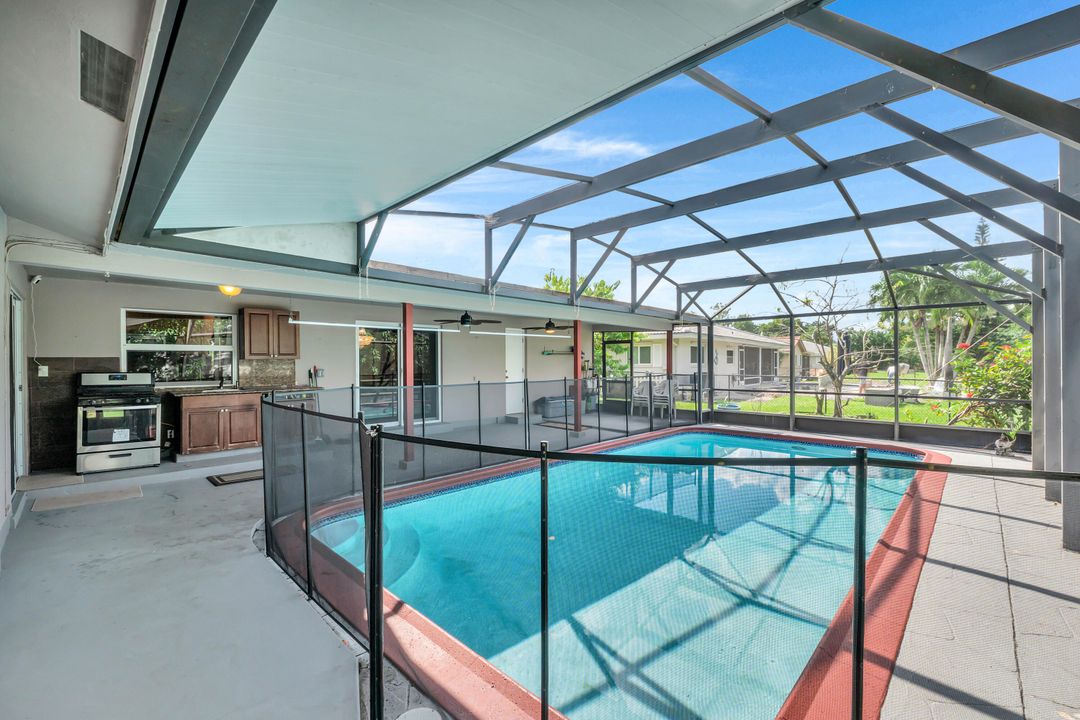 Active With Contract: $649,900 (4 beds, 3 baths, 1979 Square Feet)