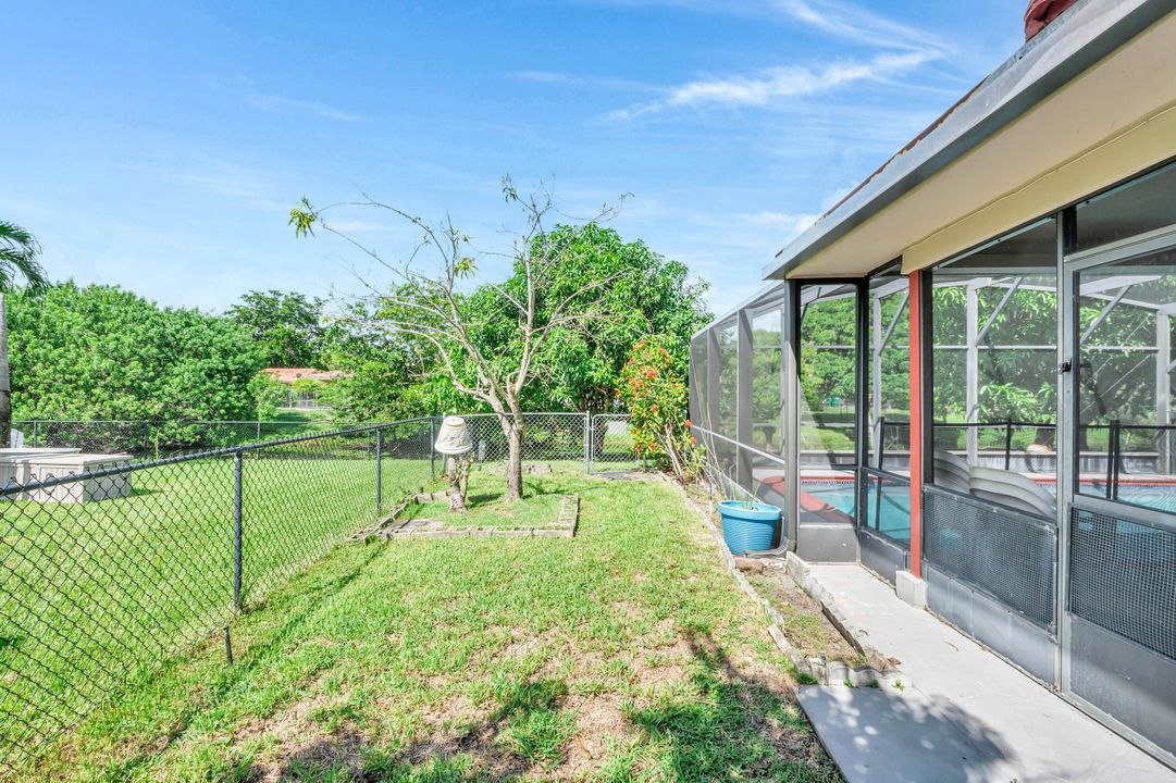 Active With Contract: $649,900 (4 beds, 3 baths, 1979 Square Feet)