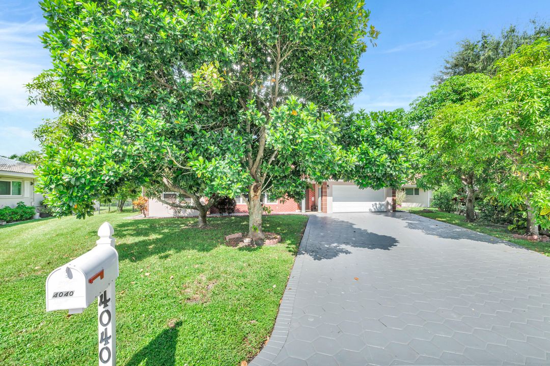 Active With Contract: $649,900 (4 beds, 3 baths, 1979 Square Feet)