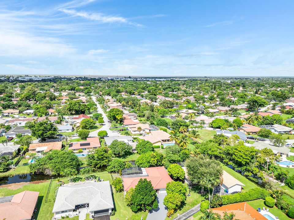 Active With Contract: $649,900 (4 beds, 3 baths, 1979 Square Feet)
